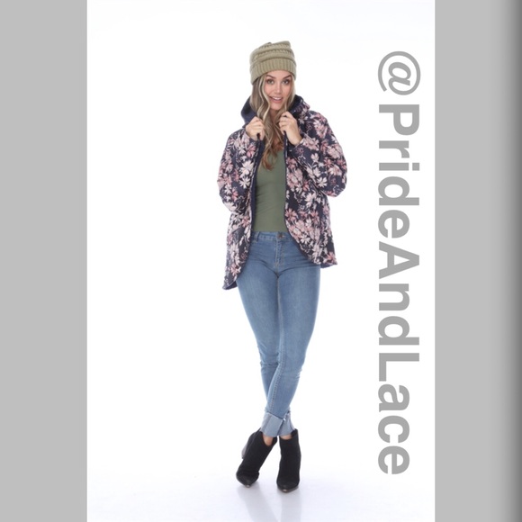 NAVY FLORAL FAUX FUR LINED CARDIGAN - Picture 2 of 4